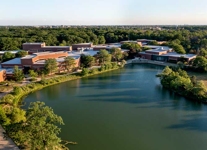 Des Plaines campus and pond.