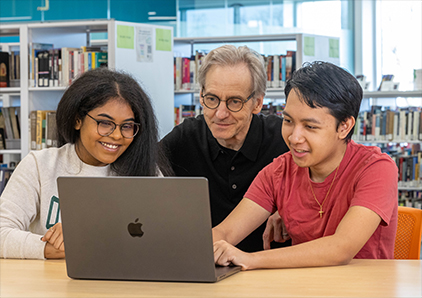 Students can find individual and group tutoring. 